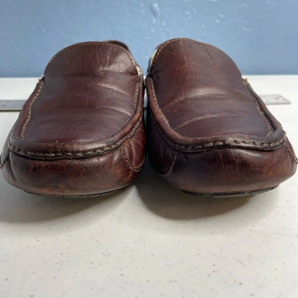 UGG men Ascot brown leather Sherpa loafer driving slipper size 11 rubber sole